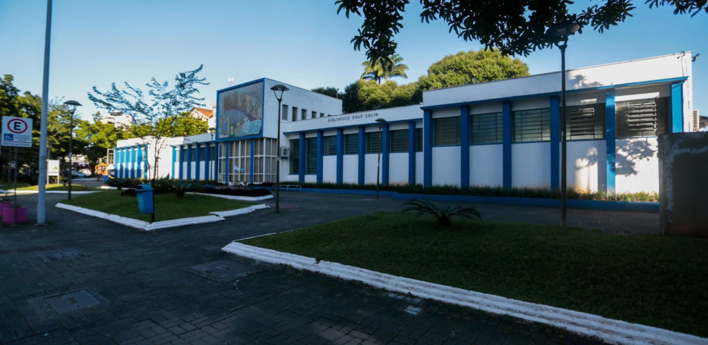 Biblioteca Pública de Joinville Rolf Colin