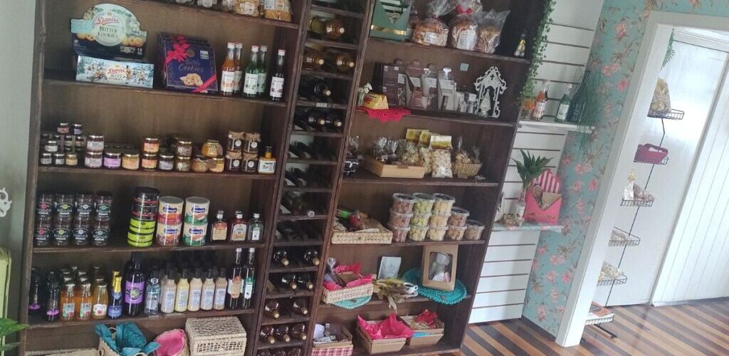 Empório Flor di Café - Estrada Dona Francisca